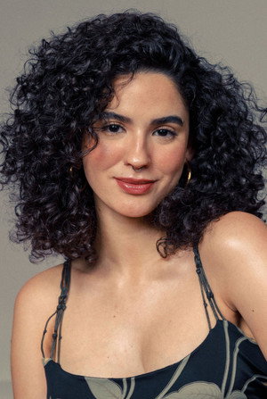 Isadora Reis in HannaH