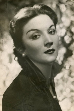 Julia Sandoval in Detrás de la mentira