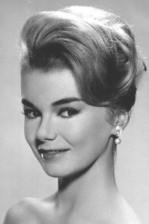 Ahna Capri in Darker Than Amber