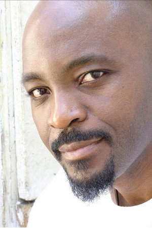 Emile Abossolo M'bo in Sounds of Sand