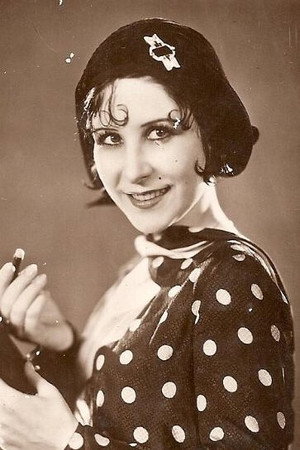 Amelia Muñoz in Shadows of the Circus