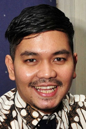 Indra Bekti in Sing to the Dawn