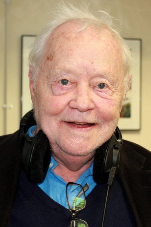 Dudley Sutton in Tin