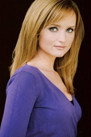 Shannon Beckner in Super Hybrid