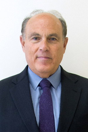 Gary Slutkin in The Interrupters