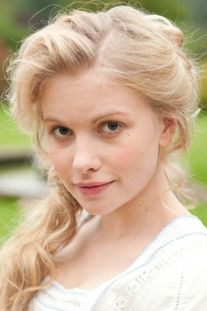 Sophie Stuckey in The Dark