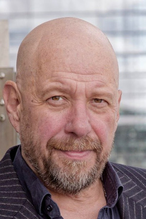 Thomas Balou Martin in Stunts: A Taste for Risk