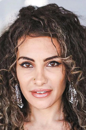 Hanan Hillo in Boomah