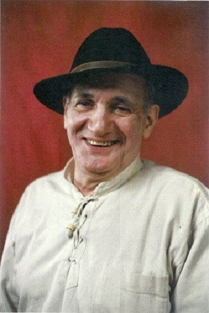 Parviz Kimiavi in The Hills of Qaytariyeh