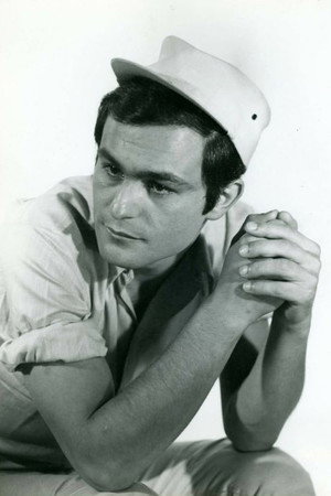 Leonardo Favio in The Dependent