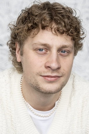 Antoine Olivier Pilon in Mommy