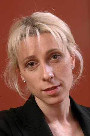 Yuliya Rutberg in The Ugly Duckling