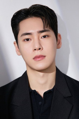Han Jung-wan in Choir of God