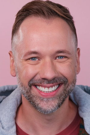 Shane Kenyon in When Cats Fly