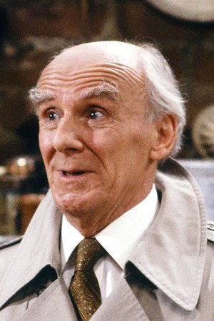 Douglas Seale in Aladdin