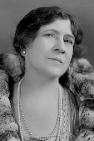 Anne Sutherland in Motherhood