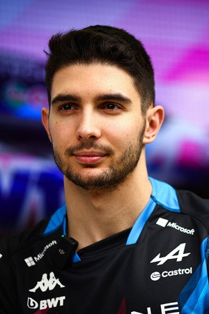 Esteban Ocon in Bleu, blanc, vite - Par toutes les émotions