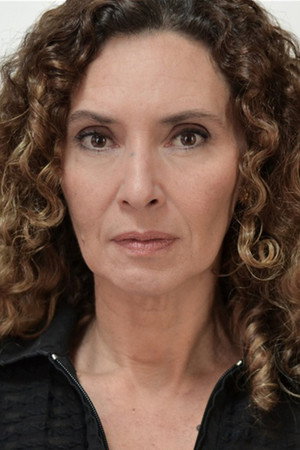 Laura del Sol in Santera