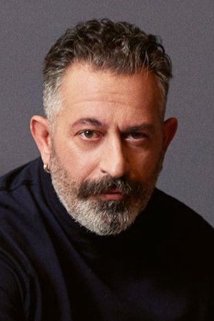 Cem Yılmaz in The Water Diviner