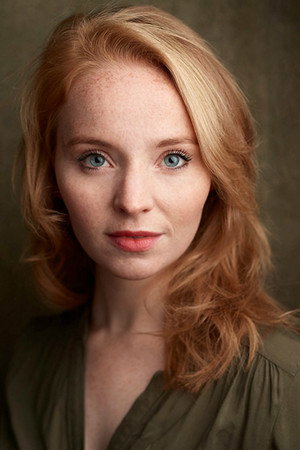 Michaela Longden in Rob1n