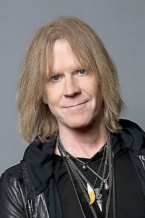 Tom Hamilton in Aerosmith: MTV Unplugged