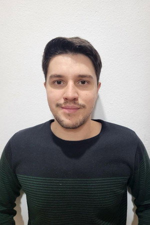 Sebastián Reyes in Iselda