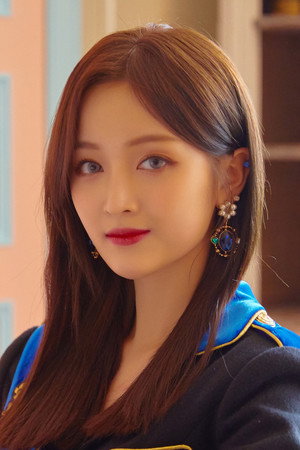 Wu Xuanyi in Look Into His World