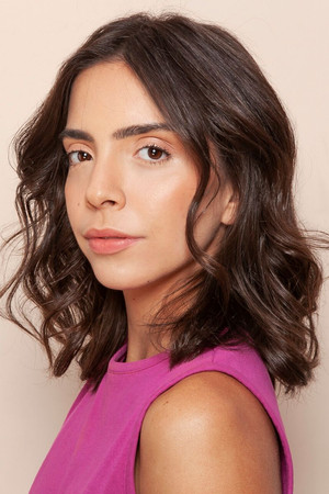 Bárbara Salles in Letícia