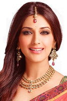 Sonali Bendre in Angaaray
