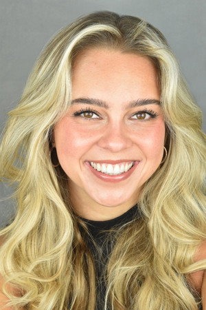 Julia Winer in The Ex-Change