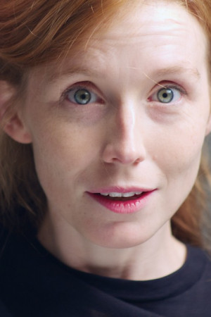 Céline Peret in Totem
