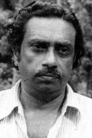Karamana Janardanan Nair in Aanaval Mothiram