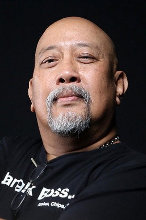 Indro in Bidadari Surga