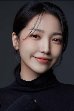 Yoo Chung-eun in Fantasy of the Girls