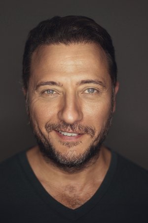 Yiğit Özşener in Times and Winds