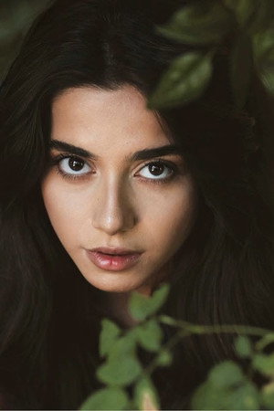 Maral Kasbarian in Wonderful Macaron