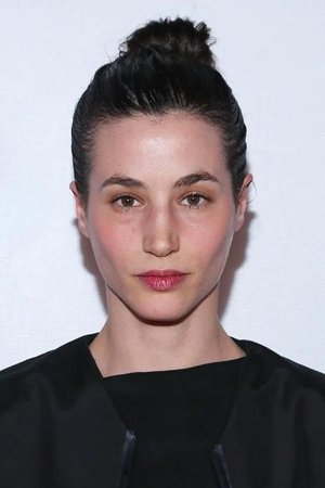 Elisa Lasowski in Hyena