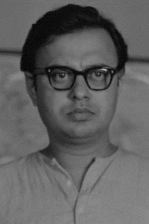 Anil Chatterjee in Uttarayan