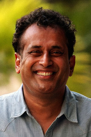 Raja in Moondravadhu Kann