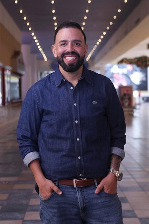 Jorge Pabón in Los Domirriqueños