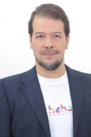 Willem Bevers in Patah Hati Yang Kupilih