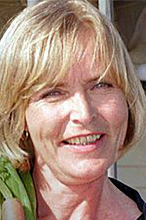 Marjatta Raita in Uuno Turhapuro muuttaa maalle