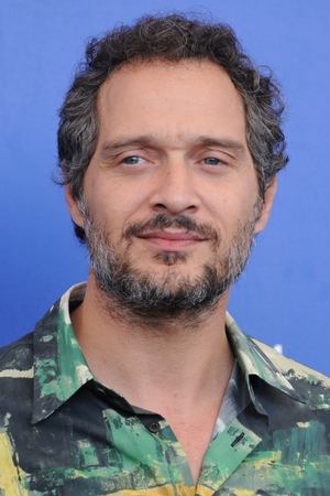 Claudio Santamaria in Birdwatchers