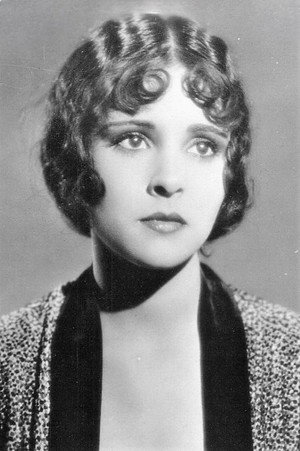 Dorothy Janis in White Shadows in the South Seas
