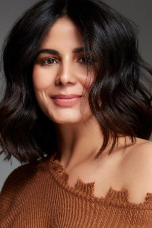 Kirti Kulhari in Pink