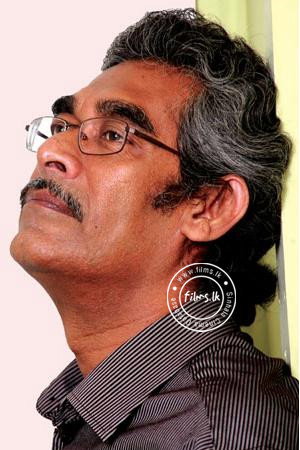 Lakshman Mendis in The Strange Familiar