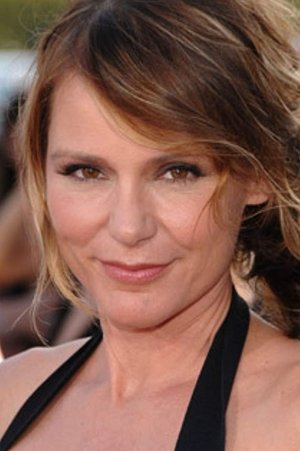 Dedee Pfeiffer in AVH: Alien vs. Hunter