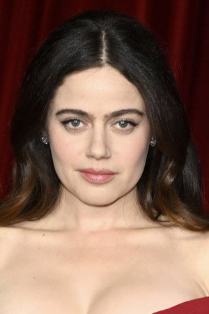 Molly Gordon in The Sheep Detectives