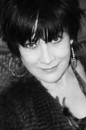 Dyana Ortelli in Ana Maria in Novela Land