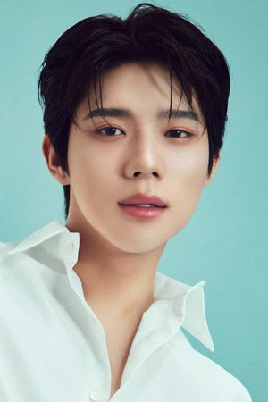 Moon Sang-min in Pavane